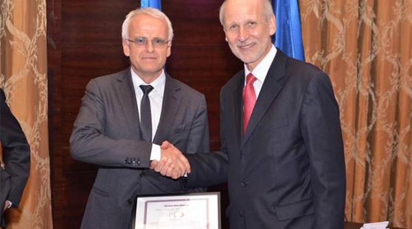 codul termitelor austriece respins de klaus iohannis