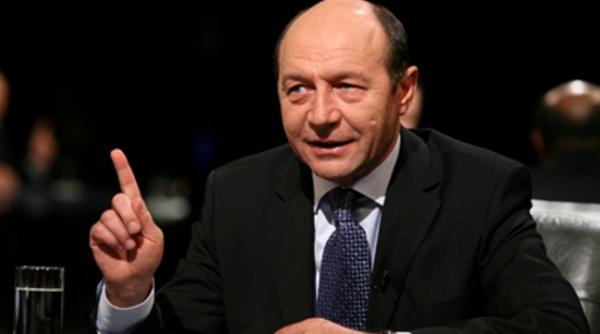 basescu prezinta lista persoanelor intangibile din romania