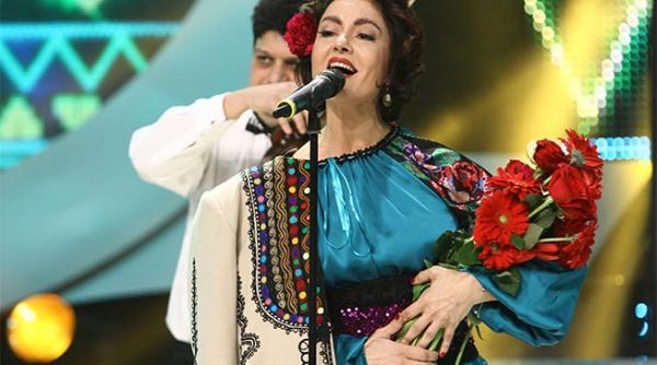 oana sirbu se transforma in maria tanase mi a fost greu sa reproduc prestanta si aerul ei de regina