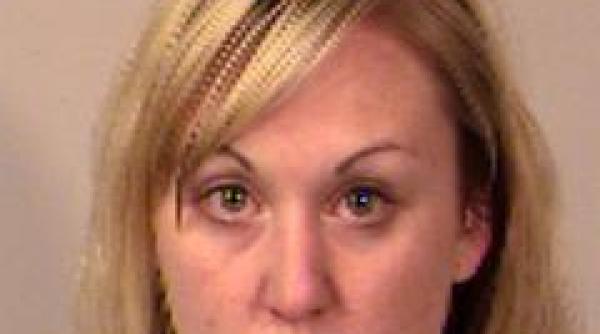 elevii au stat la coada pentru a face sex cu profa de matematica