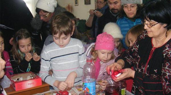 istoria oualor rosii si curs gratuit de incondeiat oua la biserica toma cozma din iasi