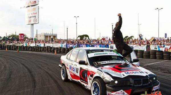 sam 2015 in piata constitutiei de la koenigsegg ccx s la tiriac collection