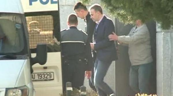 darius valcov adus la curtea suprema fostul ministru de finante afla daca ramane in arest preventiv