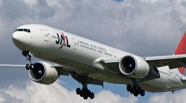 alerta la bordul unui avion al japan airlines aeronava a aterizat de urgenta la tokyo