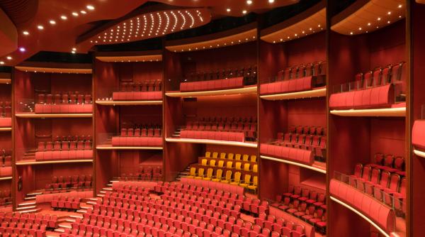 sala mare a teatrului national deschisa sambata cu insir te margarite