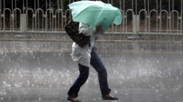 informare meteo de ploi si vant puternic in toata tara pana miercuri seara