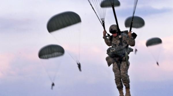 rusia ingrijorata de mobilizarea a 290 de parasutisti americani in vestul ucrainei