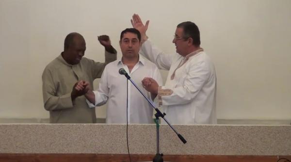 viral pe internet fostul ministru cristian david botezat la o biserica penticostala dupa eliberarea din arest video