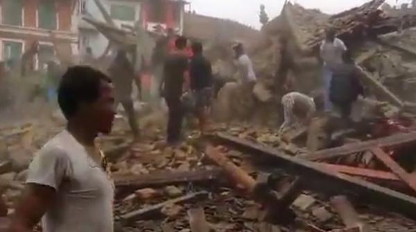 cutremur de 7 9 grade pe scara richter a zguduit capitala nepalului