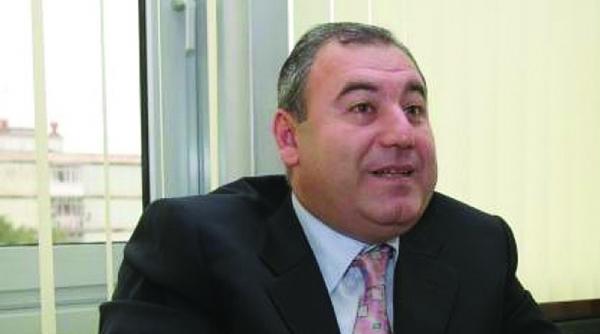 dez iluzia zilei lev nicolaevici cocos