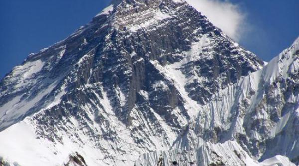 cutremur in nepal cand se vor putea relua ascensiunile pe everest