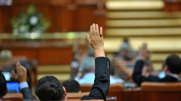 pensii speciale bagate la urgenta