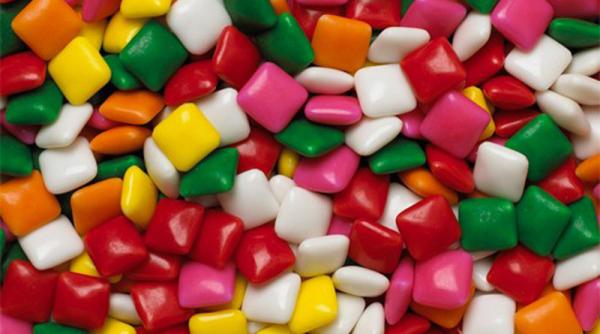 ce risc ne paste daca mestecam prea multa guma