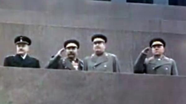 cum a fost prima defilare militara de la moscova dupa capitularea germaniei