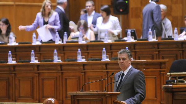 dispensa la chiul deputatii si au redus amenzile pentru absente