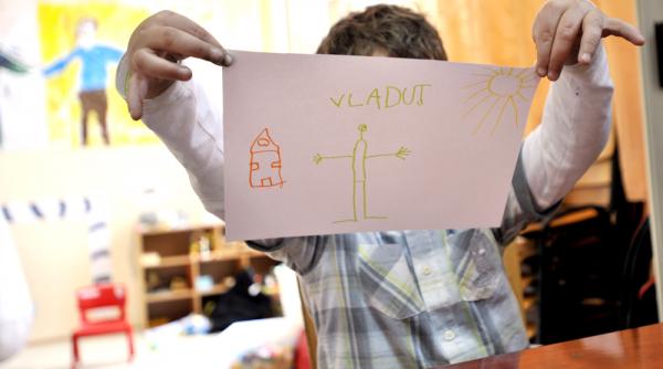 romania se face ca ajuta copiii cu autism