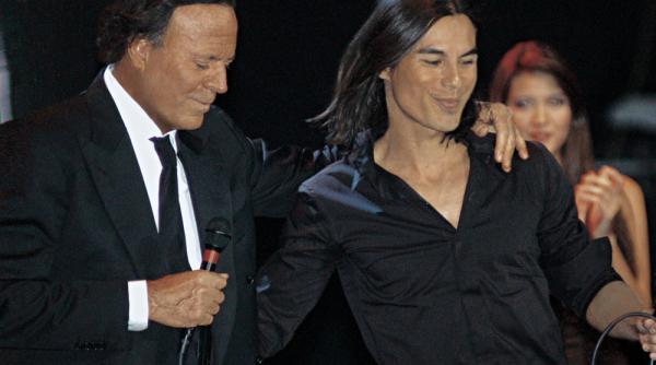 vesti proaste pentru fanii lui julio iglesias