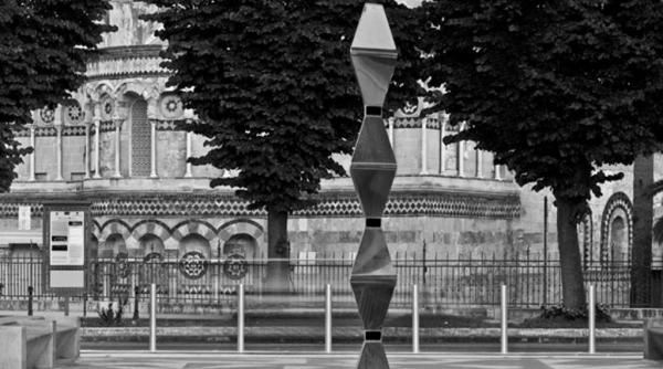 exclusiv italienii ne au furat coloana infinitului o replica grosolana a celebrului monument brancusian exista in sicilia