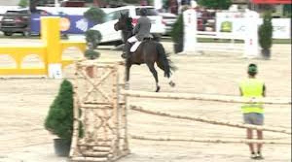 tragedie un copil de 8 ani a murit in timpul unui curs de echitatie