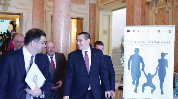 doua femei batute in fiecare minut