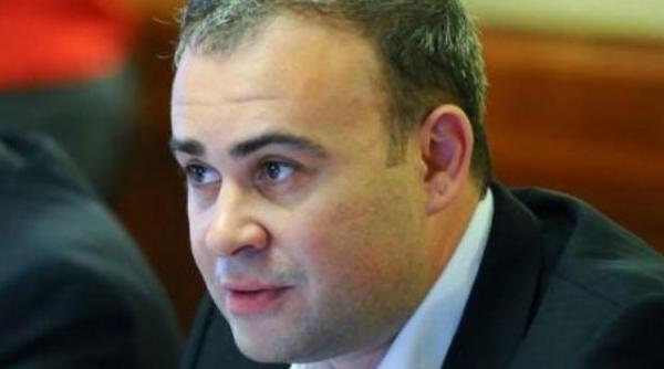 legat la detectorul de minciuni valcov loveste la cap noul pnl