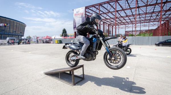 evenimentul iubim 2 roti a adunat nenumarati motociclisti la romexpo
