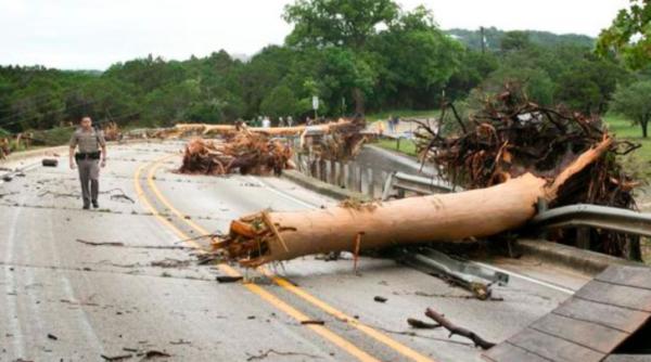 inundatii catastrofale texas si oklahoma sunt sub ape
