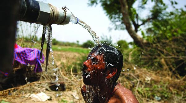 48 de grade la umbra peste 700 de morti caldura mortala in india