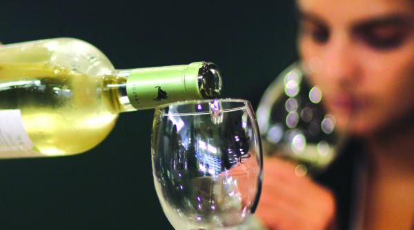 consumul de alcool in primele saptamani de sarcina afecteaza creierul copilului