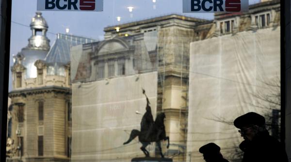 bcr opreste duminica noaptea sistemul informatic