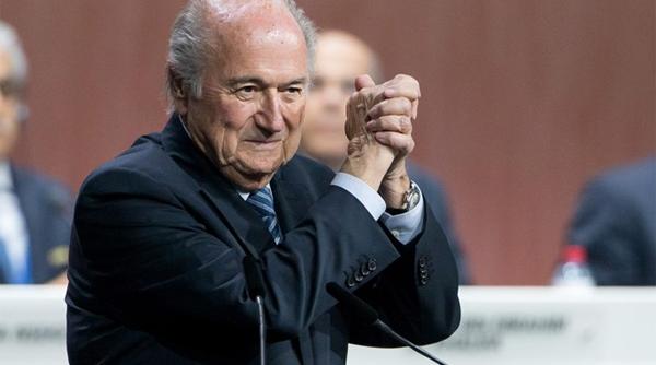 in pofida controverselor si scandalului de coruptie sepp blatter a fost reales presedinte al fifa