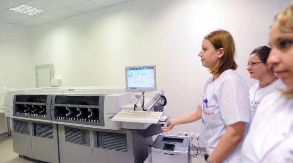 termenul pentru cardurile de sanatate extins pana la sfarsitul lunii august