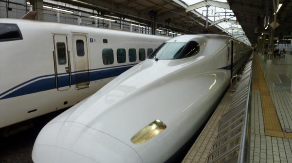cum si in cat timp se face curat in trenurile de mare viteza din japonia