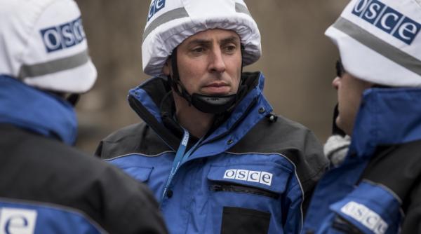 acuzatii grave la adresa observatorilor osce beau whisky si bere in loc sa supravegheze aplicarea acordurilor