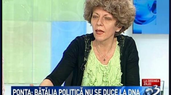 adina anghelescu de multi ani se vaneaza capul lui victor ponta ca o prada mare