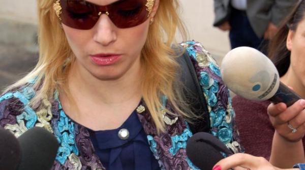 adina samson fosta amanta a lui nichita izolata la ultimul etaj al primariei