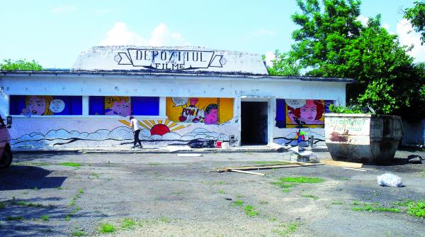 politia vrea sa bata filmul