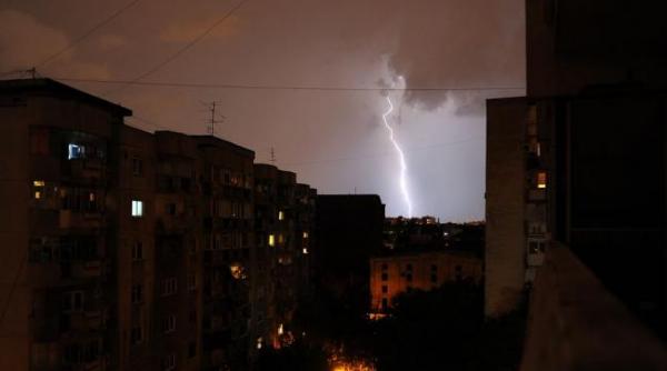 avertizare meteo de ploi si vijelii in centrul si sudul tarii