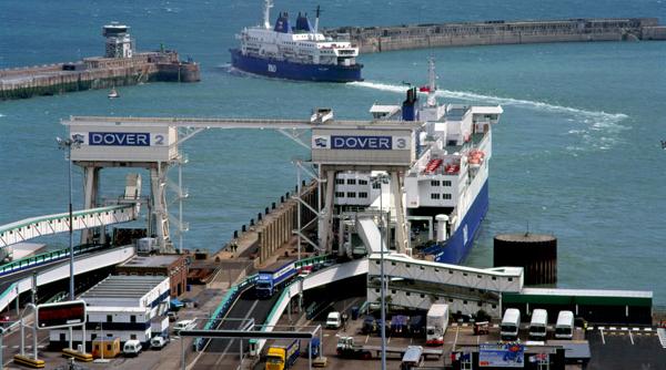 doi romani prinsi in marea britanie cu 149 kg de cocaina