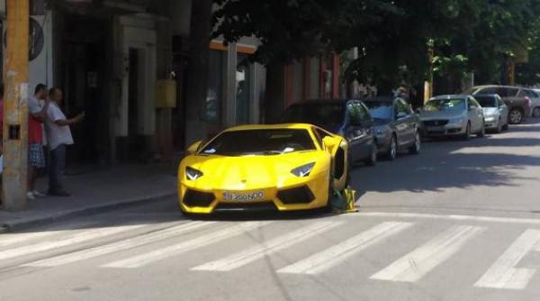 politistii constanteni au blocat un lamborghini parcat pe o trecere de pietoni al cui era bolidul