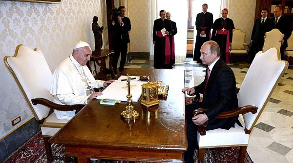 putin si obiceiul sau de intarzia la intalnirile oficiale papa francisc l a asteptat o ora