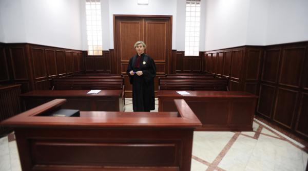 the economist o modificare a codului penal ar putea duce la o disputa constitutionala