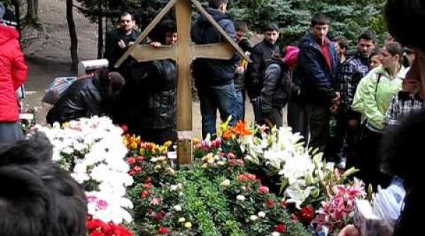 un barbat a incercat sa il dezgroape pe arsenie boca