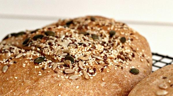 reteta zilei de duminica paine cu seminte ca in codrii vlasiei