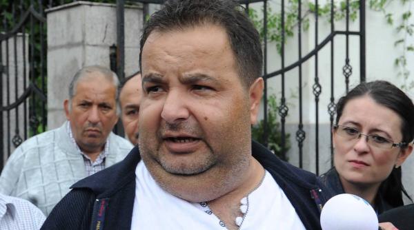 romii din localitatea potcoava cer abdicarea regelui cioaba