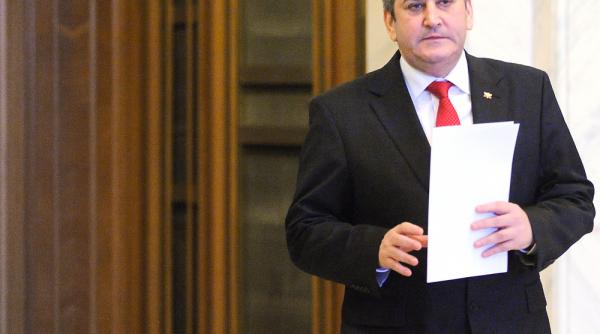 klaus iohannis l a desemnat pe oprea premier interimar