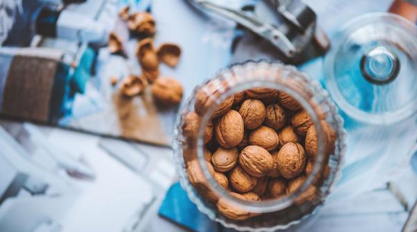 nucile previn aparitia cancerului la san si imbunatatesc memoria