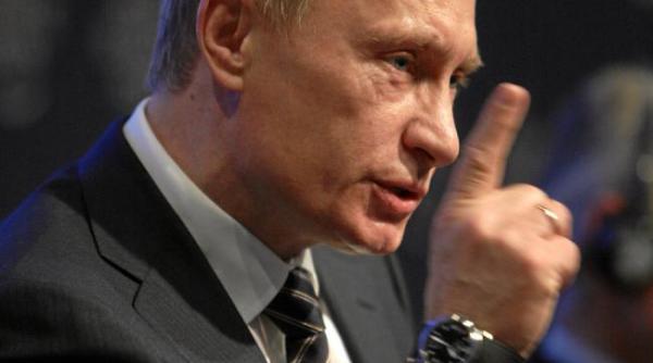 kremlinul crede ca in scandalul spionaj la elysee se va pune batista pe tambal