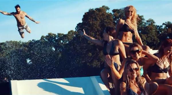 unde se afla cel mai spectaculos tobogan cu apa video