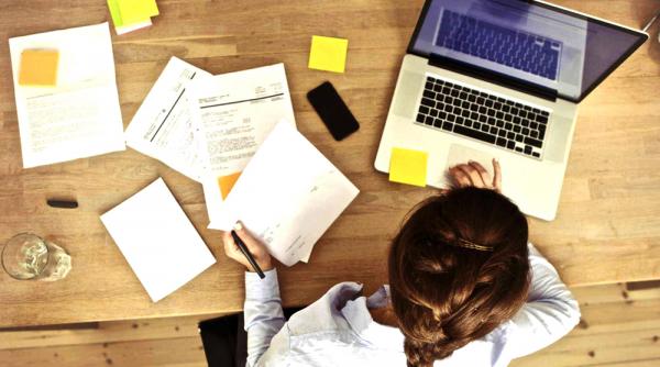 invatamantul la distanta trendul in materie de studii universitare